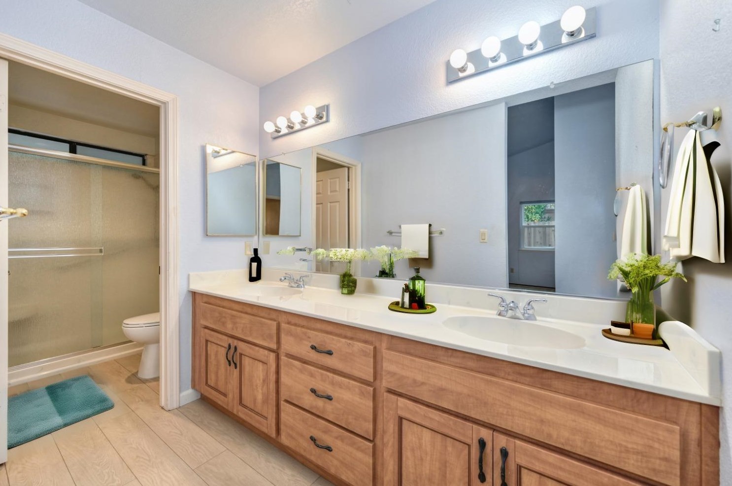 1541 Colonial Pkwy, Roseville CA  95661-7323 exterior