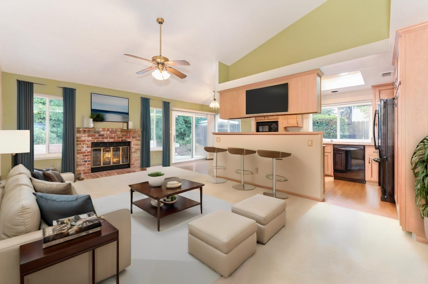 1541 Colonial Pkwy, Roseville CA  95661-7323 exterior