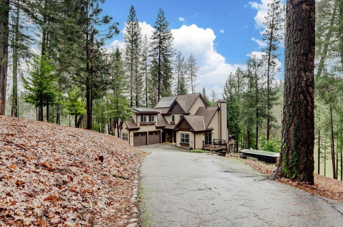 17841 Rollins Vw Dr, Grass Valley CA exterior