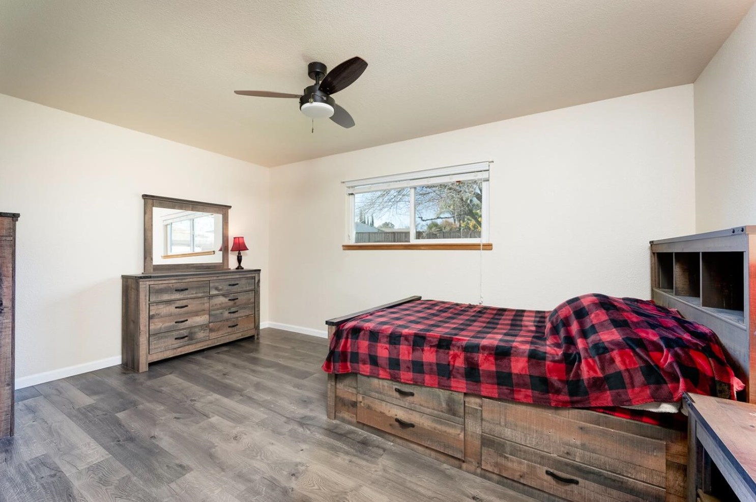 6635 Carrwood St, Citrus Heights CA  95662-3311 exterior