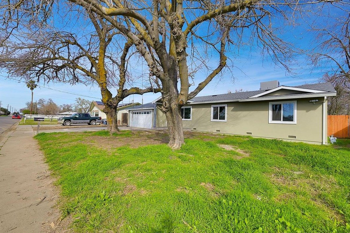 7341 Doc Adams Rd, Arboga CA  95901-3141 exterior