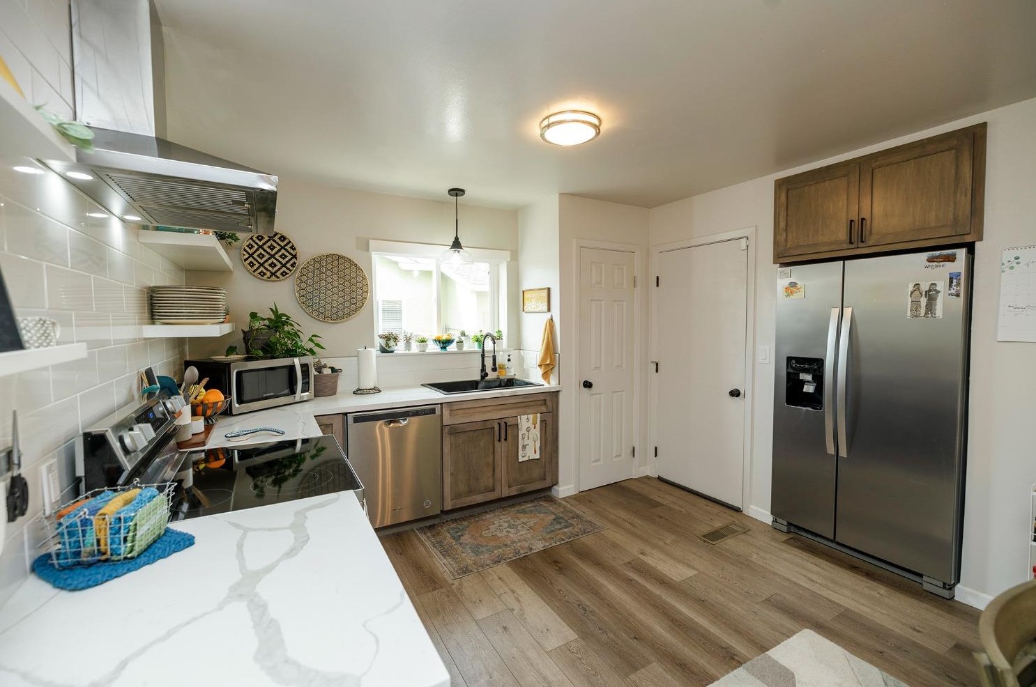 2300 Tokay Ave, Turlock CA  95380-4351 exterior