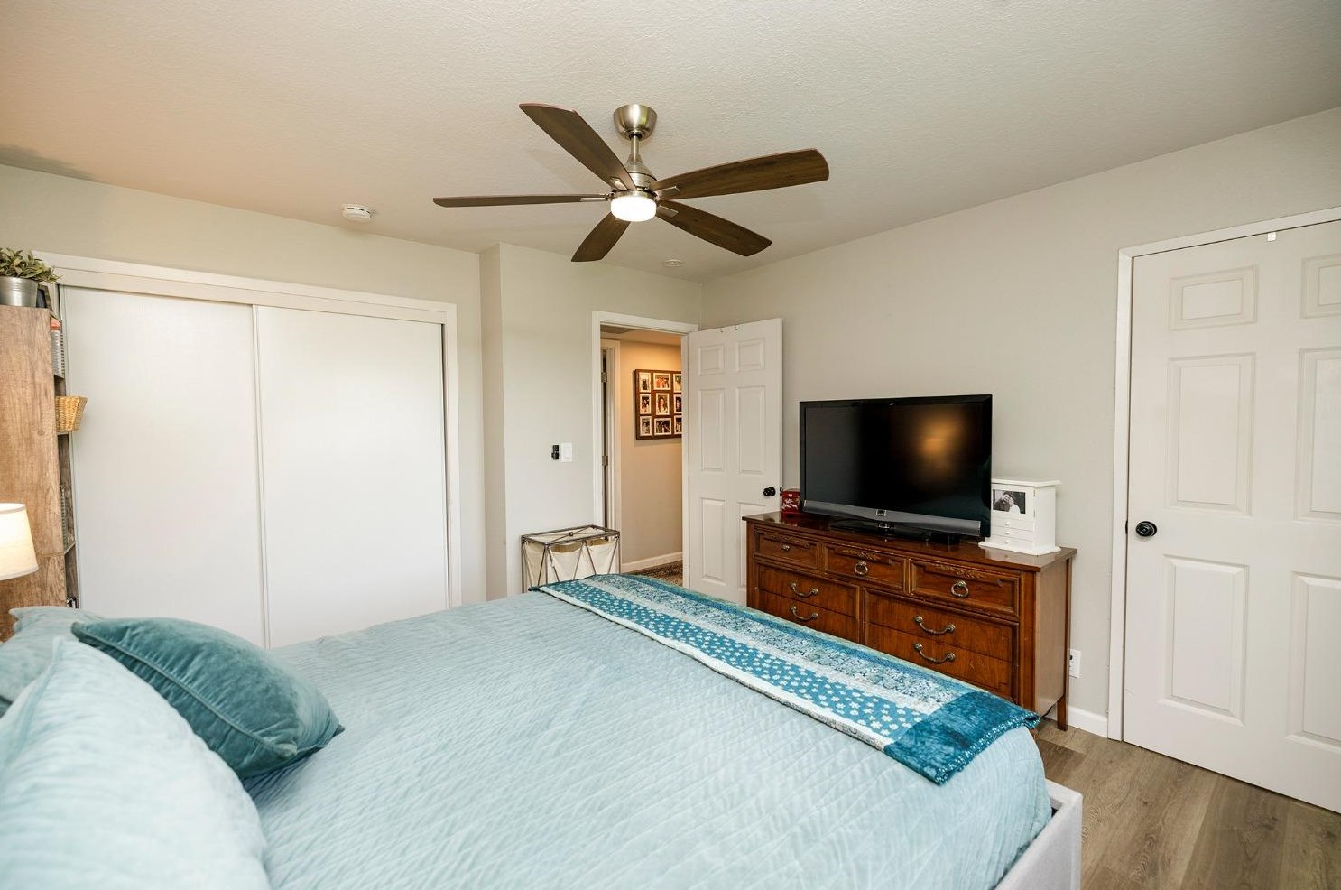 2300 Tokay Ave, Turlock CA  95380-4351 exterior