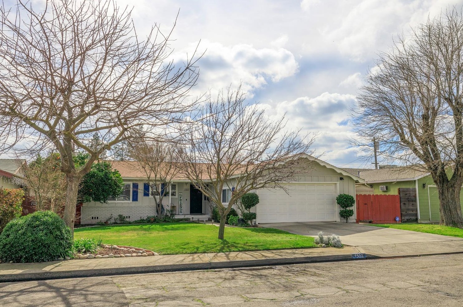 2300 Tokay Ave, Turlock CA  95380-4351 exterior