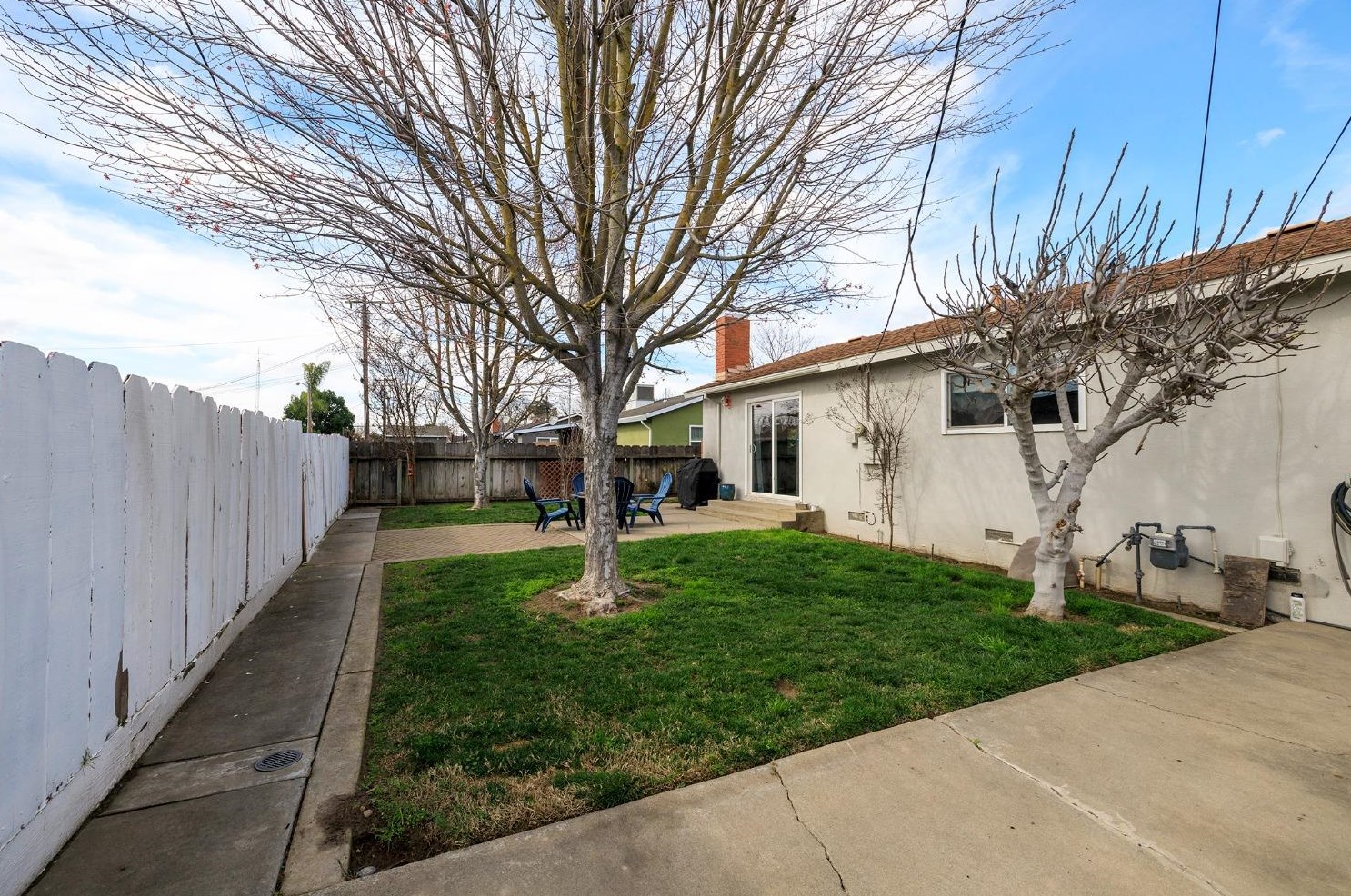 2300 Tokay Ave, Turlock CA  95380-4351 exterior