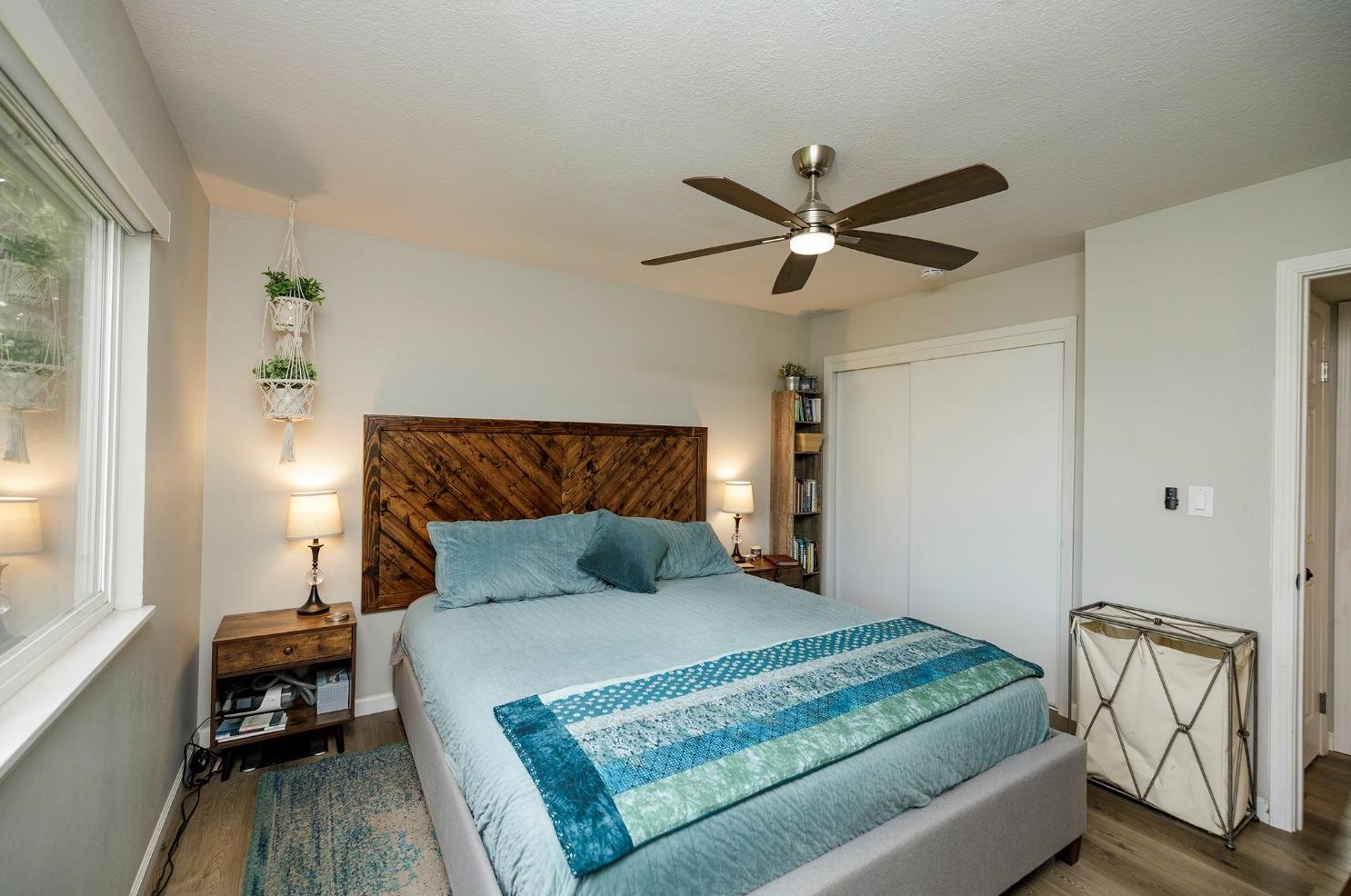 2300 Tokay Ave, Turlock CA  95380-4351 exterior