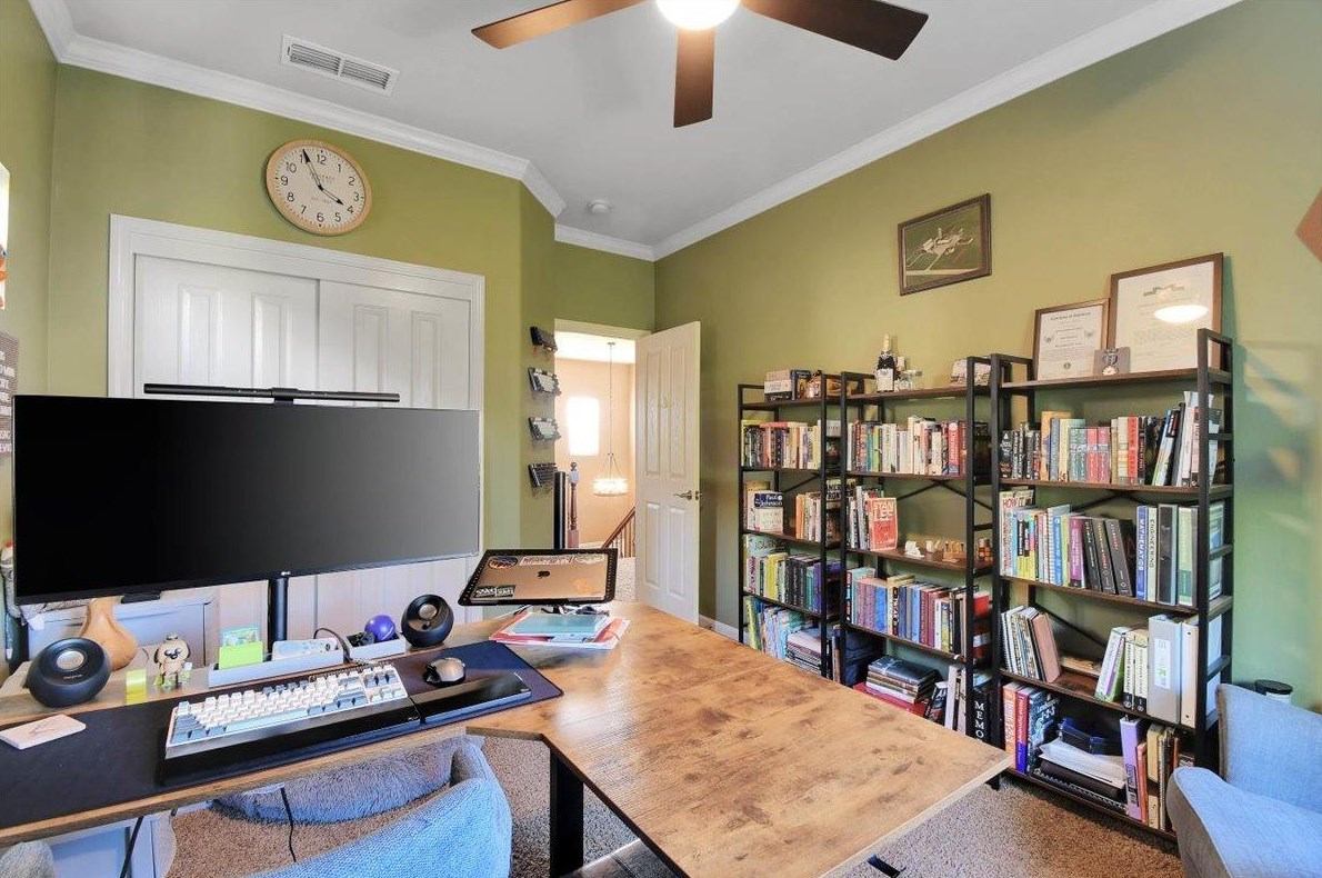 1073 Tres Picos Dr, Yuba City CA  95993-5259 exterior