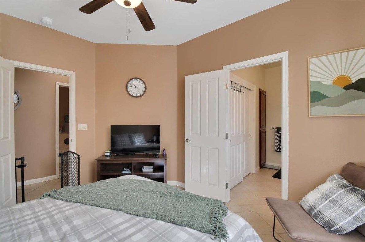 1073 Tres Picos Dr, Yuba City CA  95993-5259 exterior