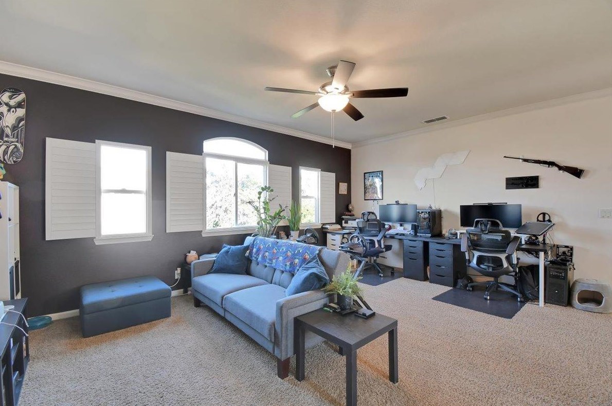 1073 Tres Picos Dr, Yuba City CA  95993-5259 exterior