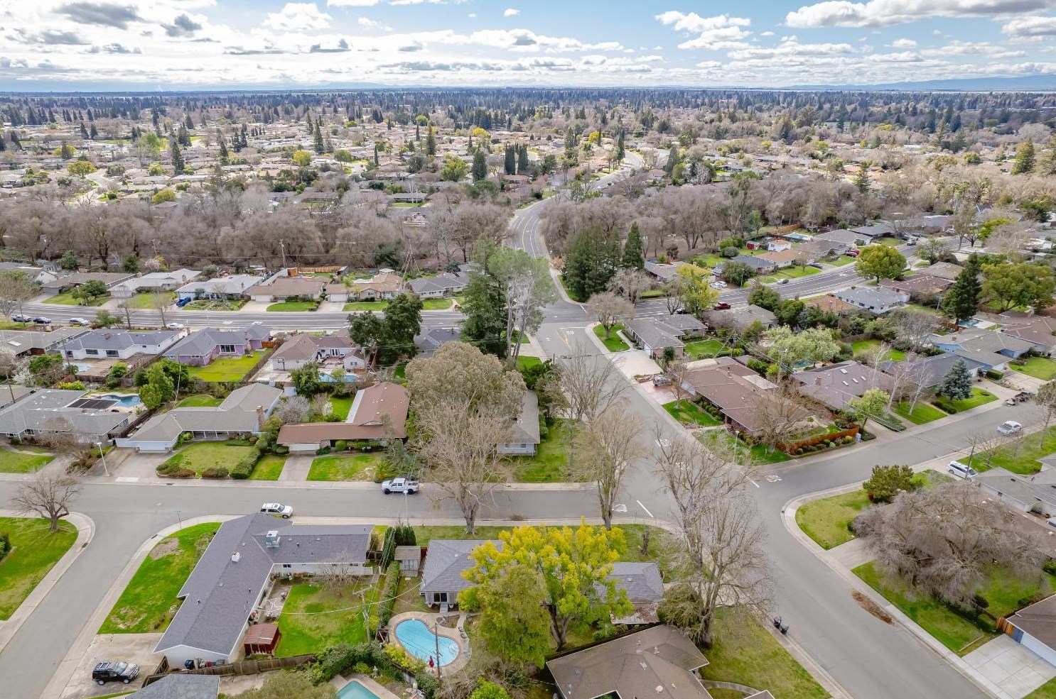 6601 Fordham Way, Sacramento CA  95831-2221 exterior