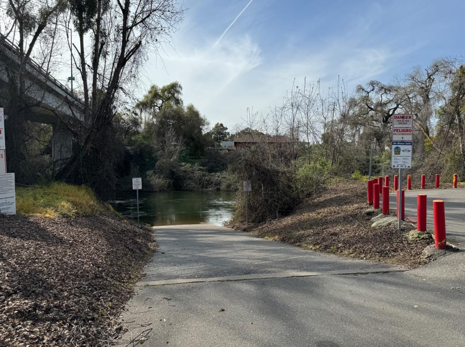 7011 Prestwick Dr, Riverbank CA  95367-3320 exterior