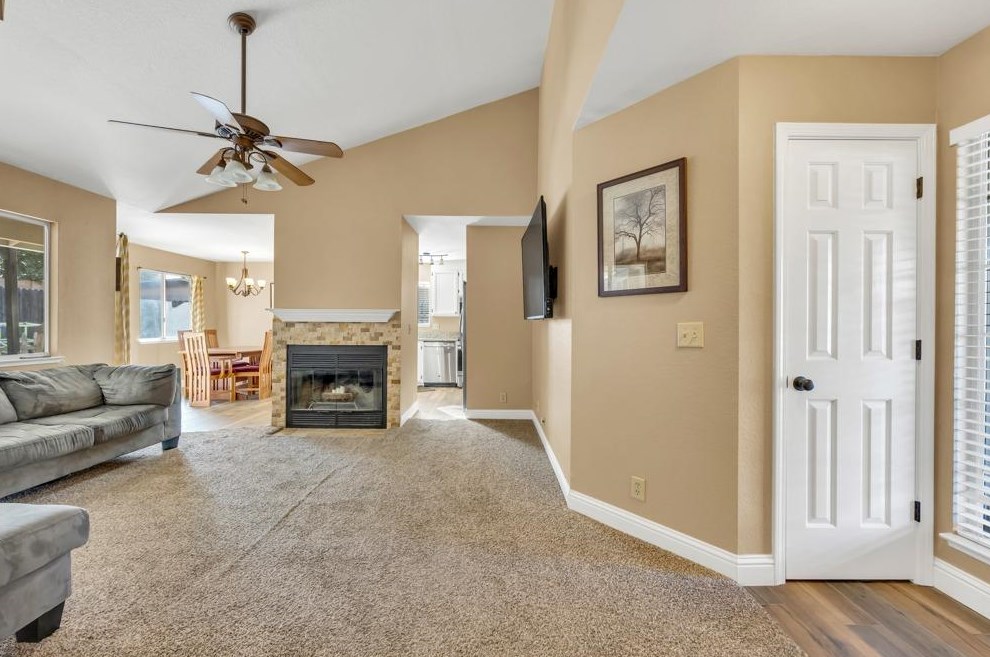 2450 Inverness Dr, Lincoln CA  95648-9569 exterior