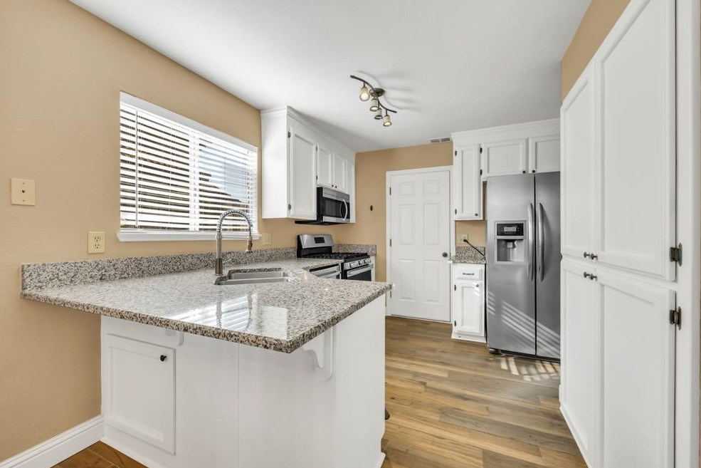 2450 Inverness Dr, Lincoln CA  95648-9569 exterior