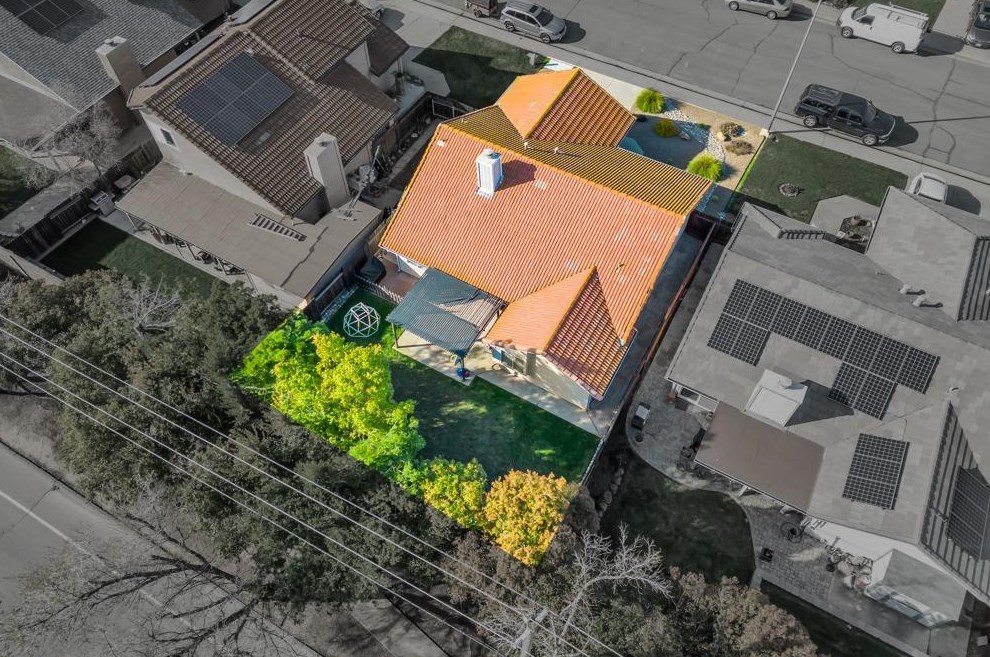 2450 Inverness Dr, Lincoln CA  95648-9569 exterior