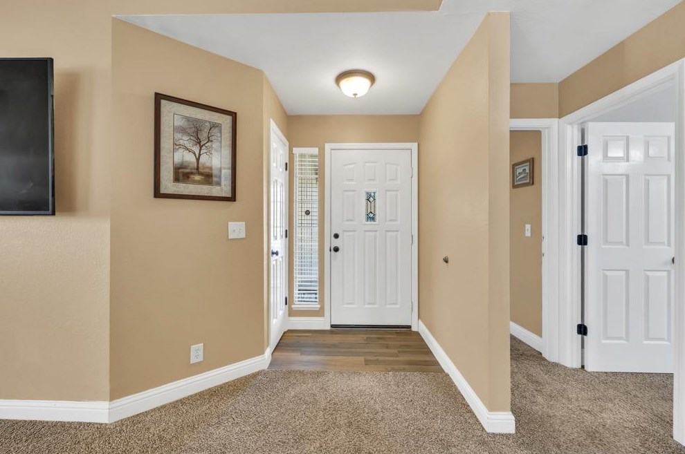 2450 Inverness Dr, Lincoln CA  95648-9569 exterior