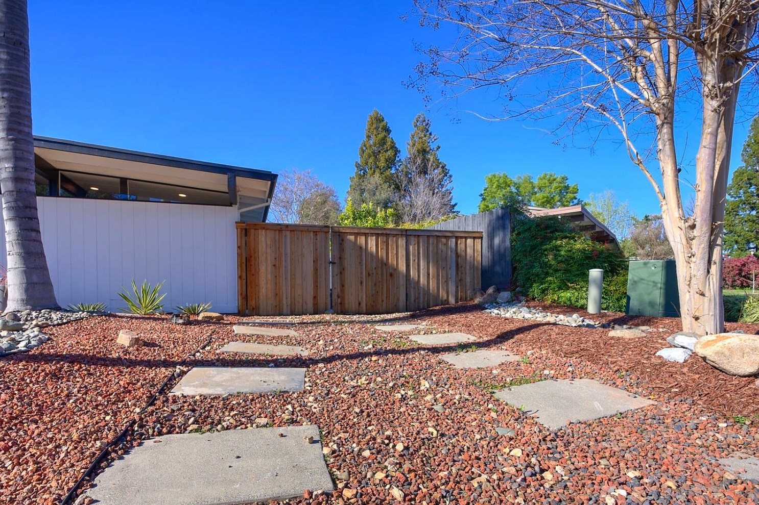 7728 Eastgate Ave, Citrus Heights CA  95610-7557 exterior