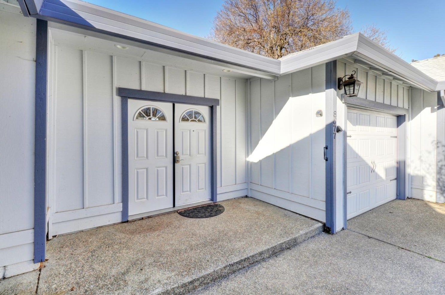 8677 Elm Ave, Citrus Heights CA  95662-2613 exterior