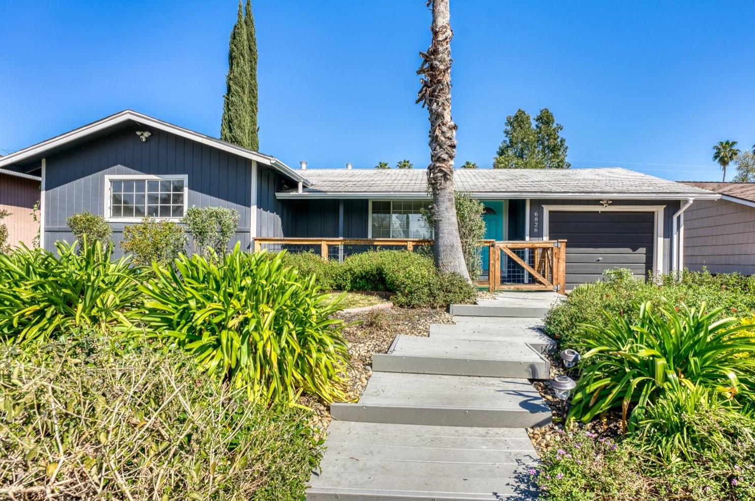 6826 Brookhaven Way, Citrus Heights CA  95621-6306 exterior