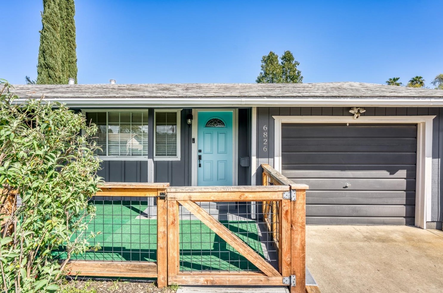 6826 Brookhaven Way, Citrus Heights CA  95621-6306 exterior