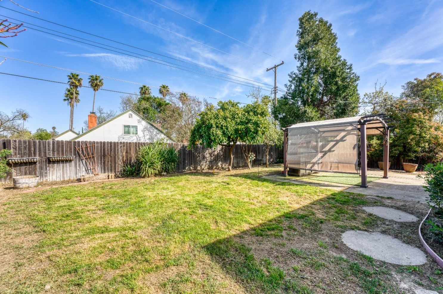 6826 Brookhaven Way, Citrus Heights CA  95621-6306 exterior