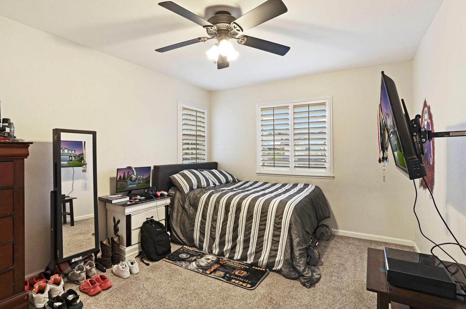 2325 Victory Ln, Turlock CA  95380-8423 exterior
