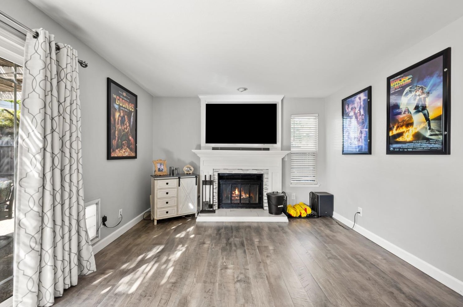 116 Winterstein Dr, Folsom CA  95630-2323 exterior