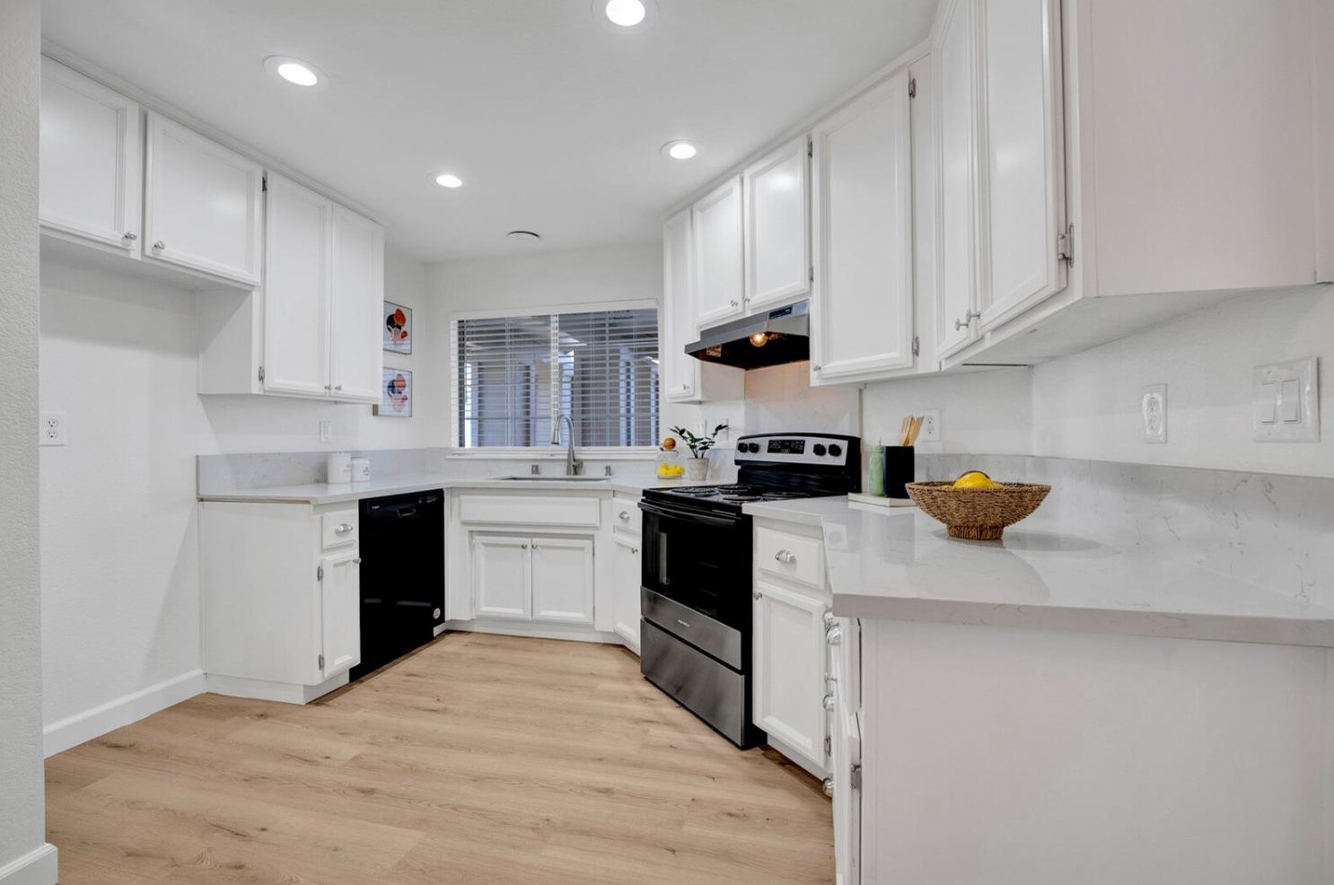 3556 Willard Way, Rocklin CA  95677-2557 exterior