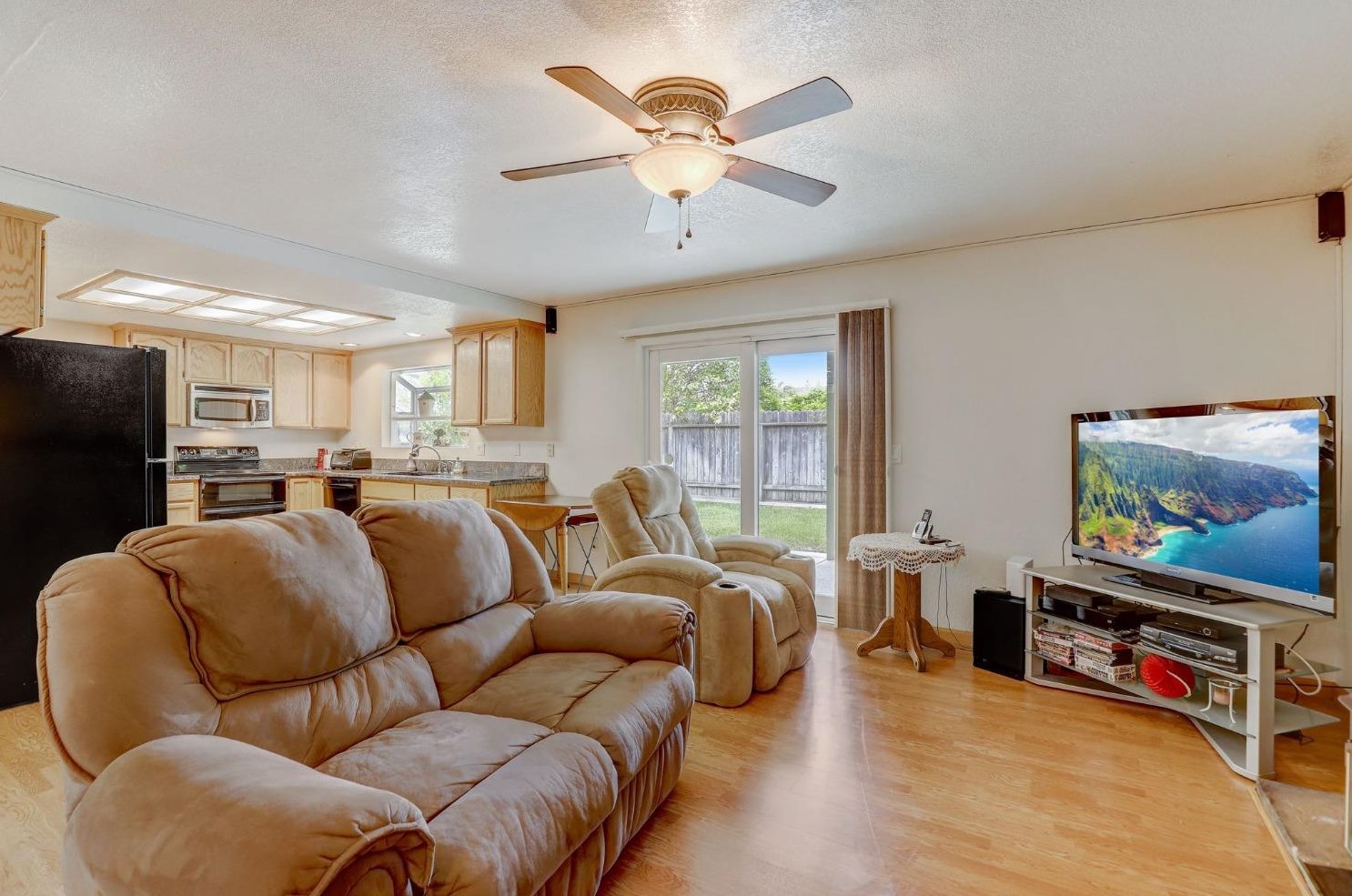 7201 Geowood Way, Citrus Heights CA  95610-3927 exterior