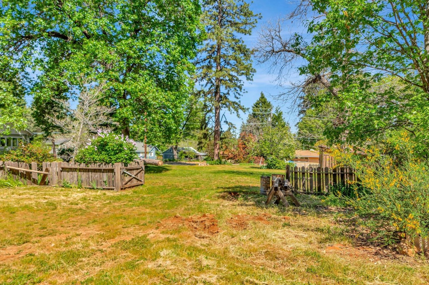 13195 Ridge Rd, Grass Valley CA  95945-4819 exterior