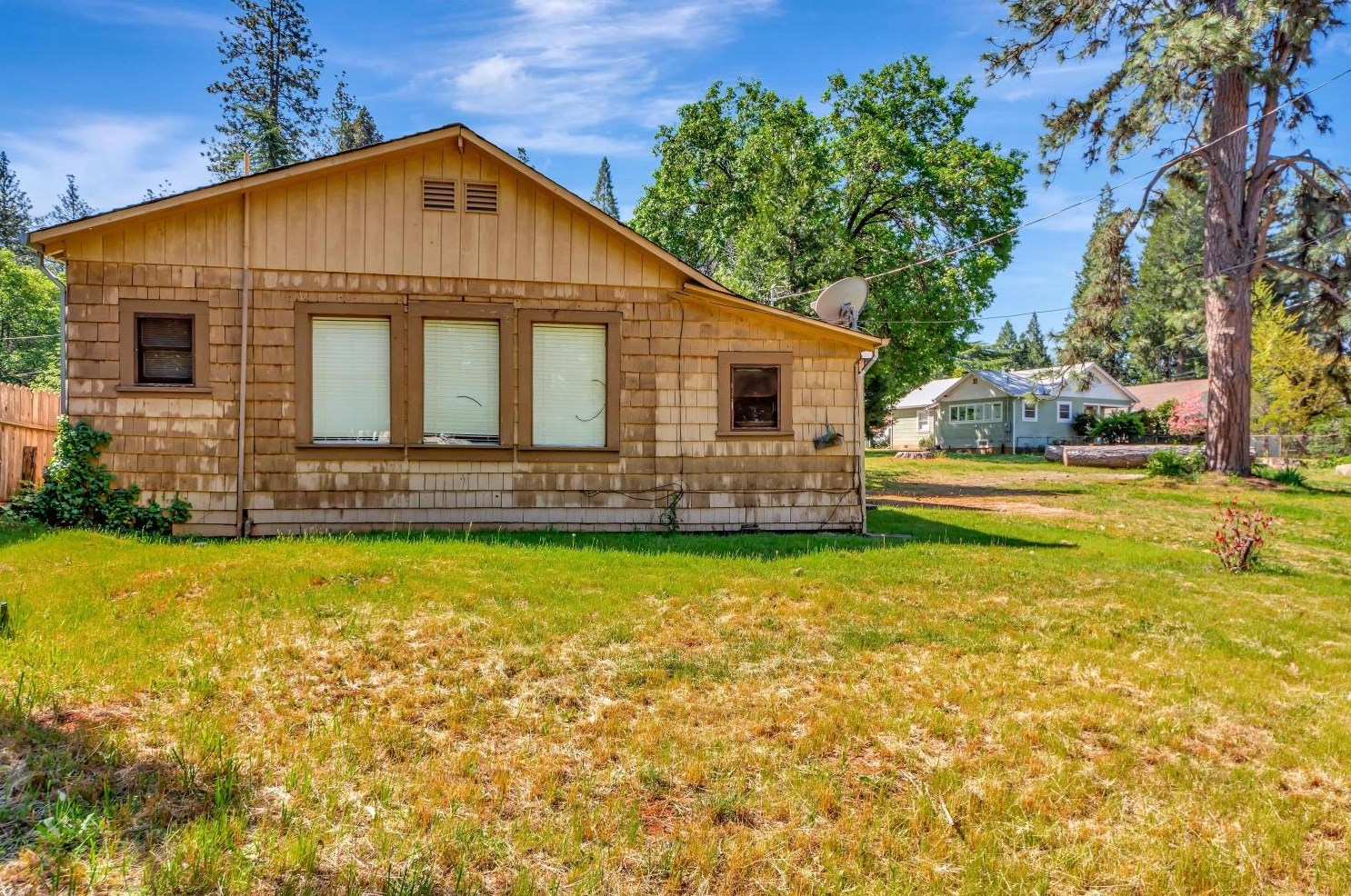 13195 Ridge Rd, Grass Valley CA  95945-4819 exterior