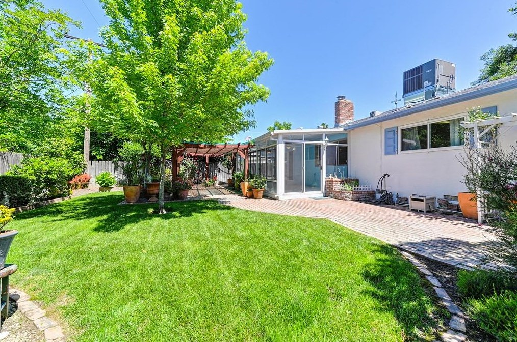 7236 Linda Sue Way, Citrus Heights CA  95621-7355 exterior