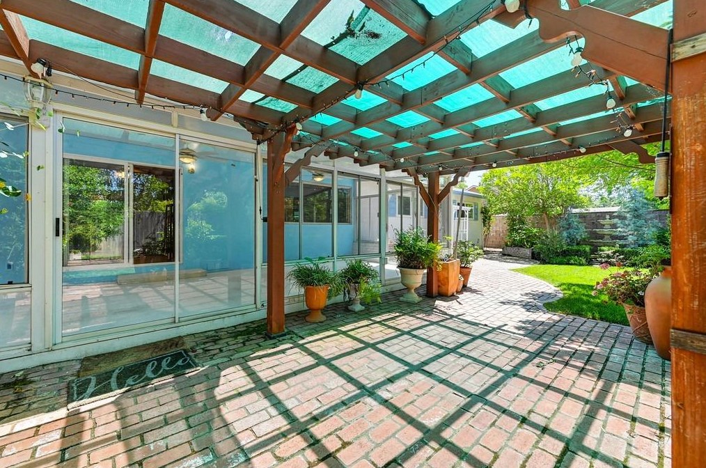 7236 Linda Sue Way, Citrus Heights CA  95621-7355 exterior