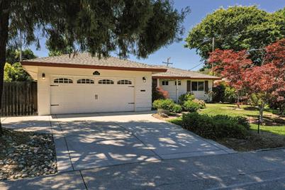 6224 Saint James Drive - Photo 1