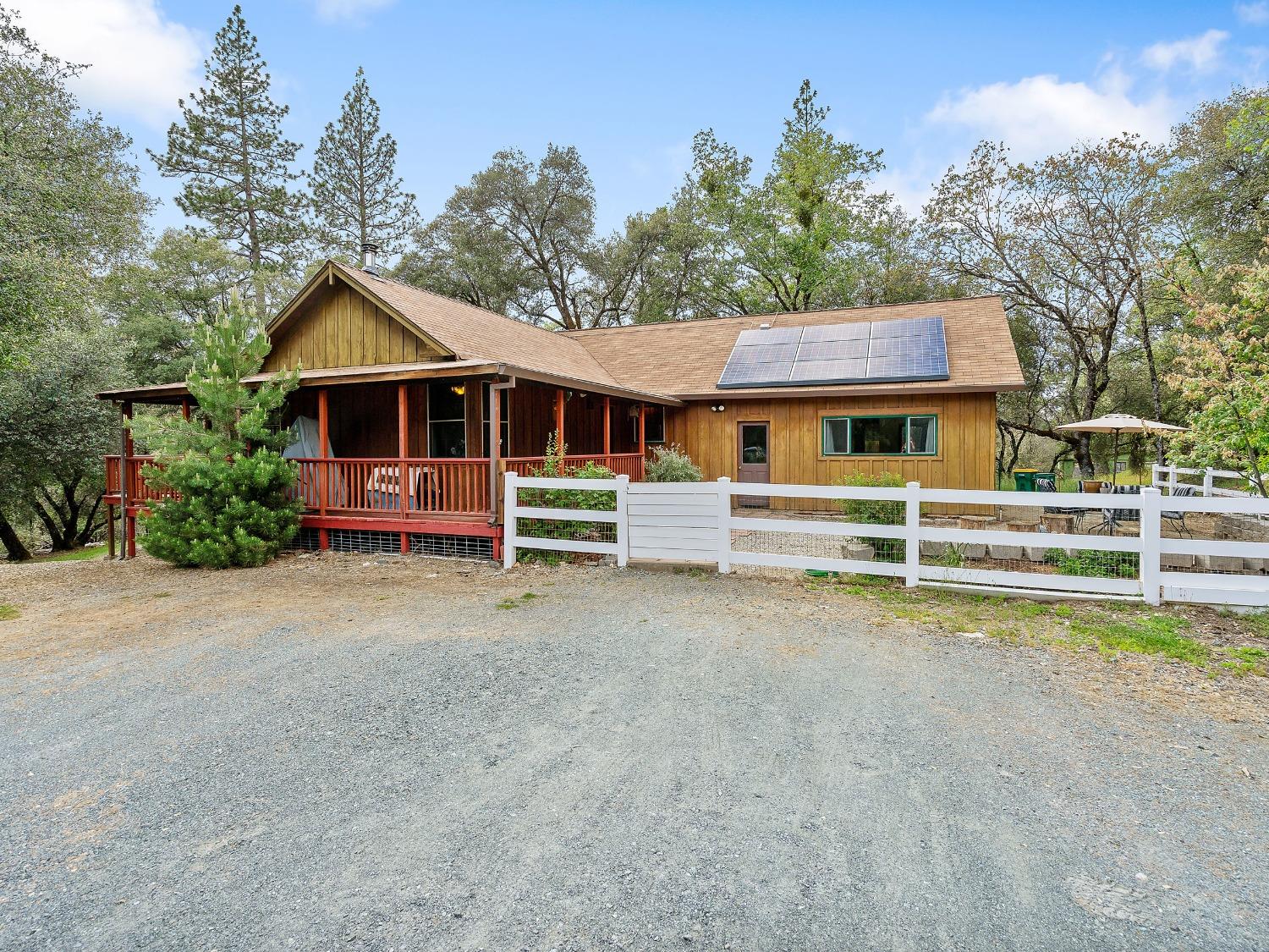 5371 Garden Valley Rd, Garden Valley, CA 95633 - MLS 222060009 ...