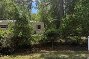 6709 Betty Ln, Navarre, FL 32566 - Photo 9