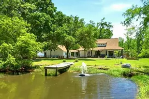 6902 Santa Clara Dr, Navarre, FL 32566 - Photo 9