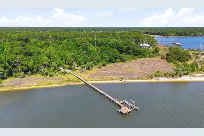 6913 Santa Clara Drive, Navarre, FL 32566 - Photo 19