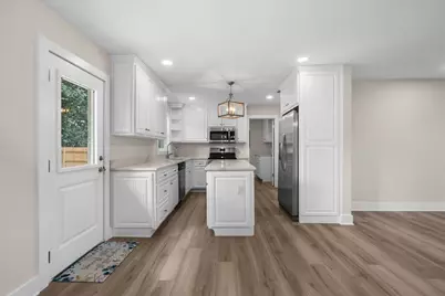 2023 Summit Boulevard, Pensacola, FL 32503 - Photo 9