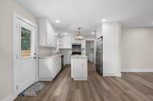 2023 Summit Blvd, Pensacola, FL 32503 - Photo 9