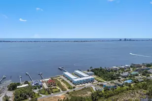 940 Sound Harbor Cir, Gulf Breeze, FL 32563 - Photo 59