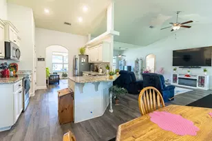 6739 Indian St, Navarre, FL 32566 - Photo 11