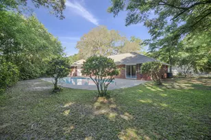 5708 Bentley Cir, Milton, FL 32570 - Photo 43