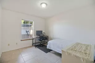 5708 Bentley Cir, Milton, FL 32570 - Photo 15