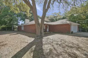 5708 Bentley Cir, Milton, FL 32570 - Photo 37