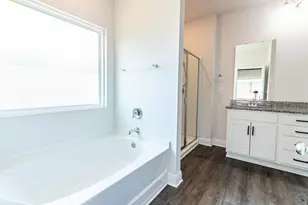 3172 Heritage Oaks Cir, Navarre, FL 32566 - Photo 1