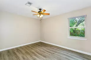 4572 Kelly Ln, Gulf Breeze, FL 32563 - Photo 17