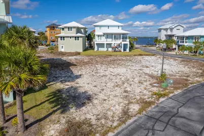 7660 Key West Drive, Navarre, FL 32566 - Photo 11