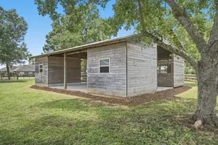 8632 Bristolwood Cir, Navarre, FL 32566 - Photo 9