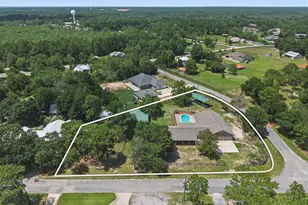8632 Bristolwood Cir, Navarre, FL 32566 - Photo 5