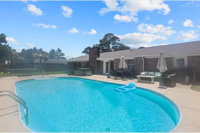 2810 Venetian, Gulf Breeze, FL 32563 - Photo 27